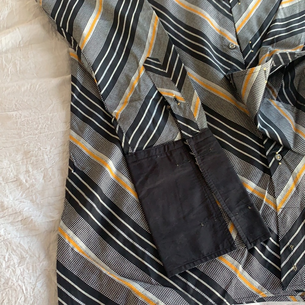 Men’s button down - Picture 2 of 6